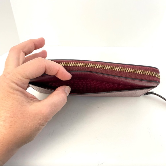 Kate Spade Leather Zip Around Wallet Style S338 Burgundy Wine Gold Hardware - Picture 9 of 13